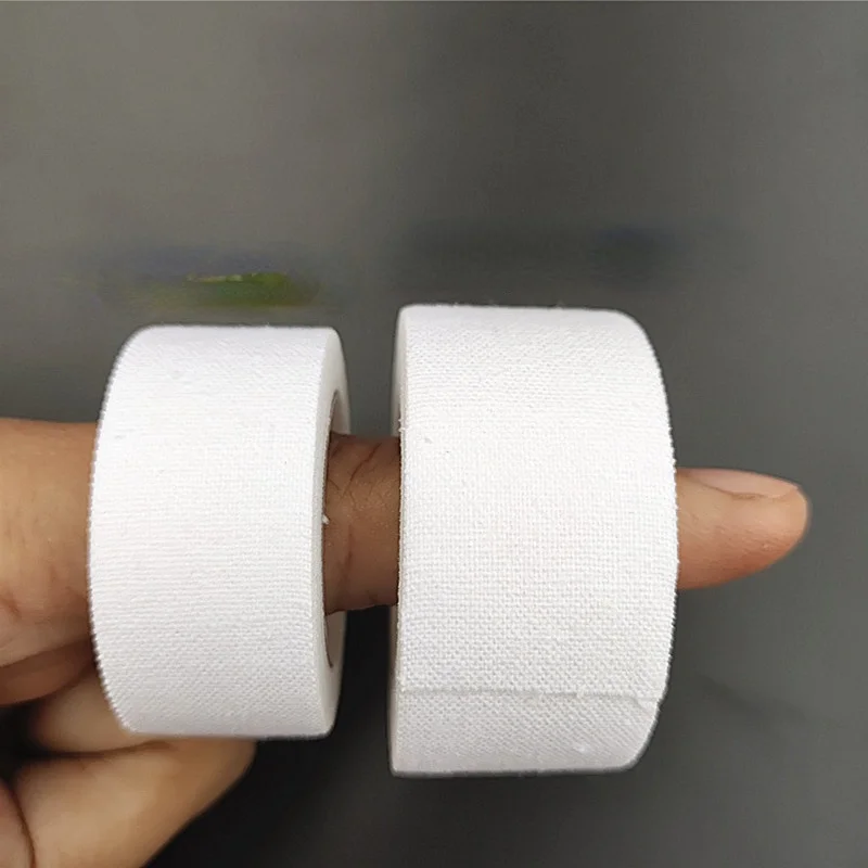 1 rol witte katoenen plakband  - Medical Tape recensie en prijs